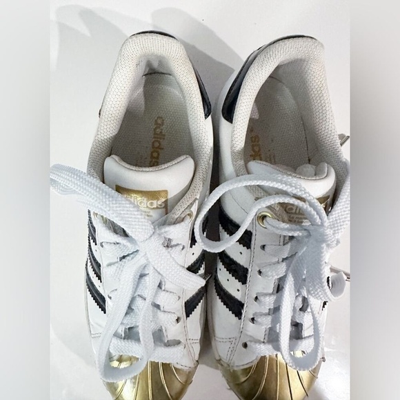 Adidas gold toe Superstar sneakers - Picture 6 of 16